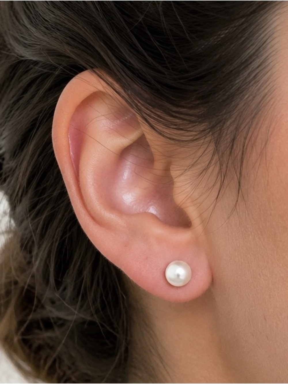 Pearl studs
